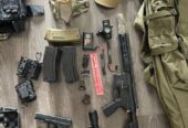 Volledige beginner set incl AEG en 2 pistols; CM16, Glock 17, TM HI CAPA