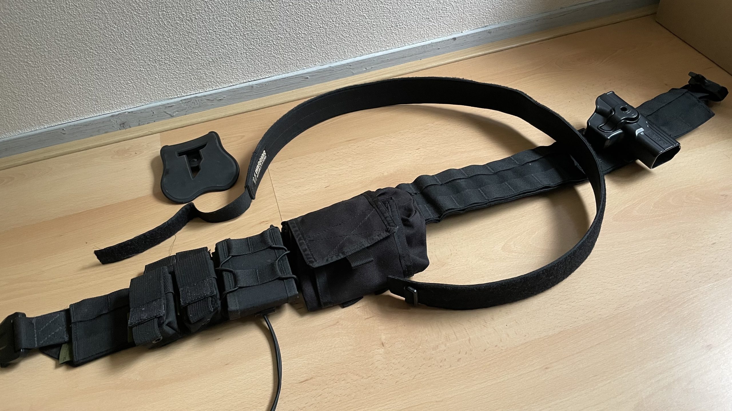 Warrior Assault Low Profile MOLLE Belt met Polymer Cobra Belt en pouches