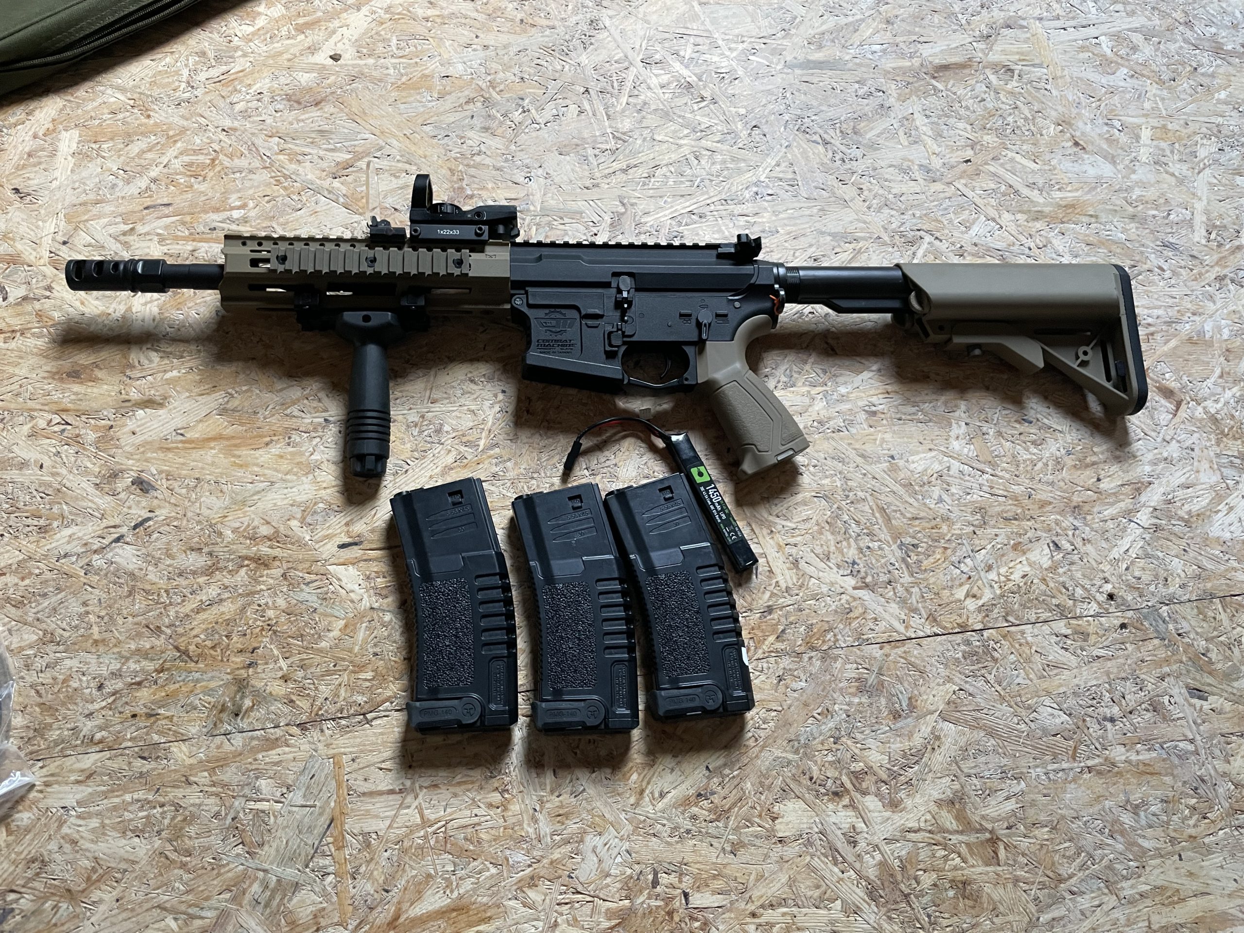 G & G cm16
