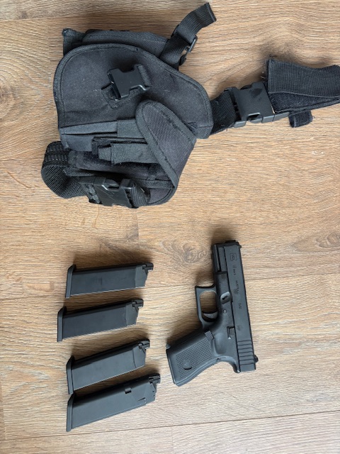Complete starter set met glock 5 specna arms sa-216 camo tas en vest