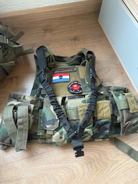 Complete starter set met glock 5 specna arms sa-216 camo tas en vest