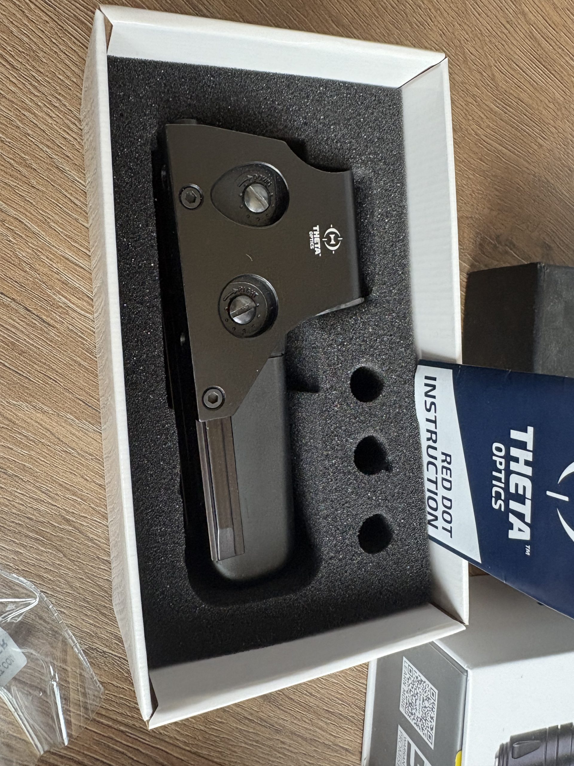 Theta optics red dot sight t0552