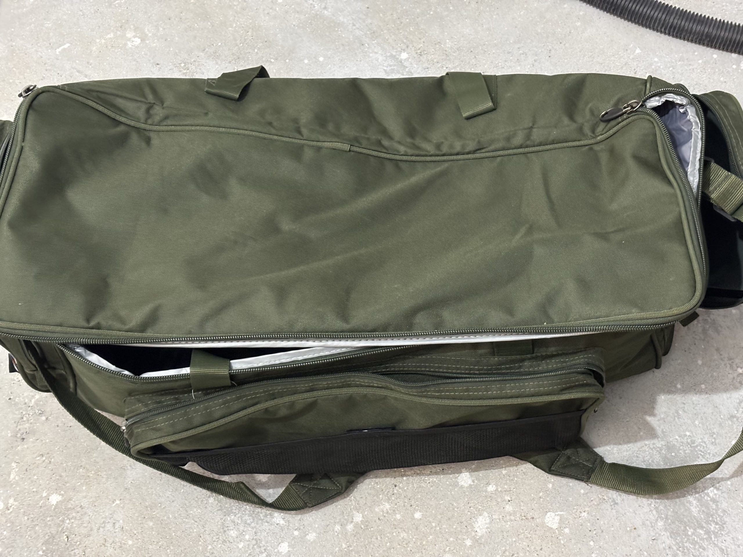 Complete airsoft set — H&K 416 A5 (lang), Glock 17 Gen4 (pistol) & Shotgun M56DL — alle accessoires + tas