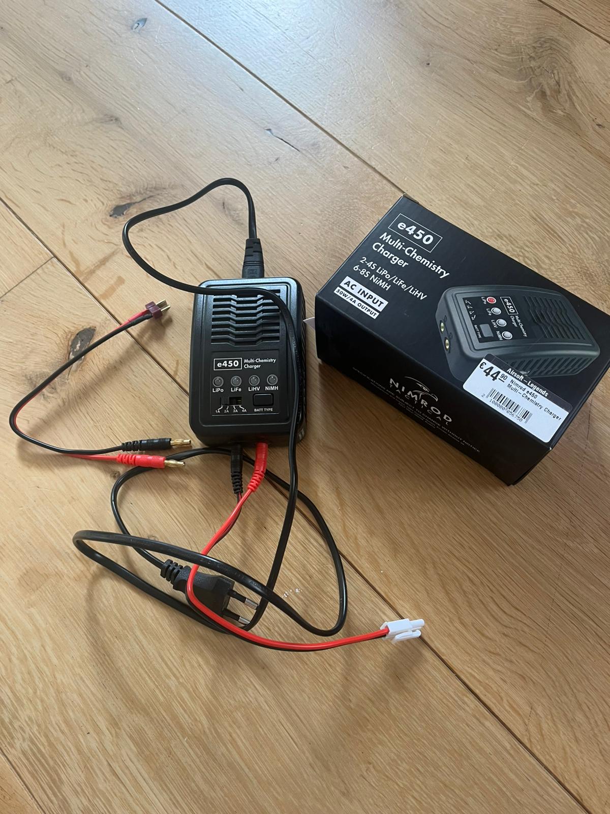 Snow Wolf MP18 Airsoft AEG set