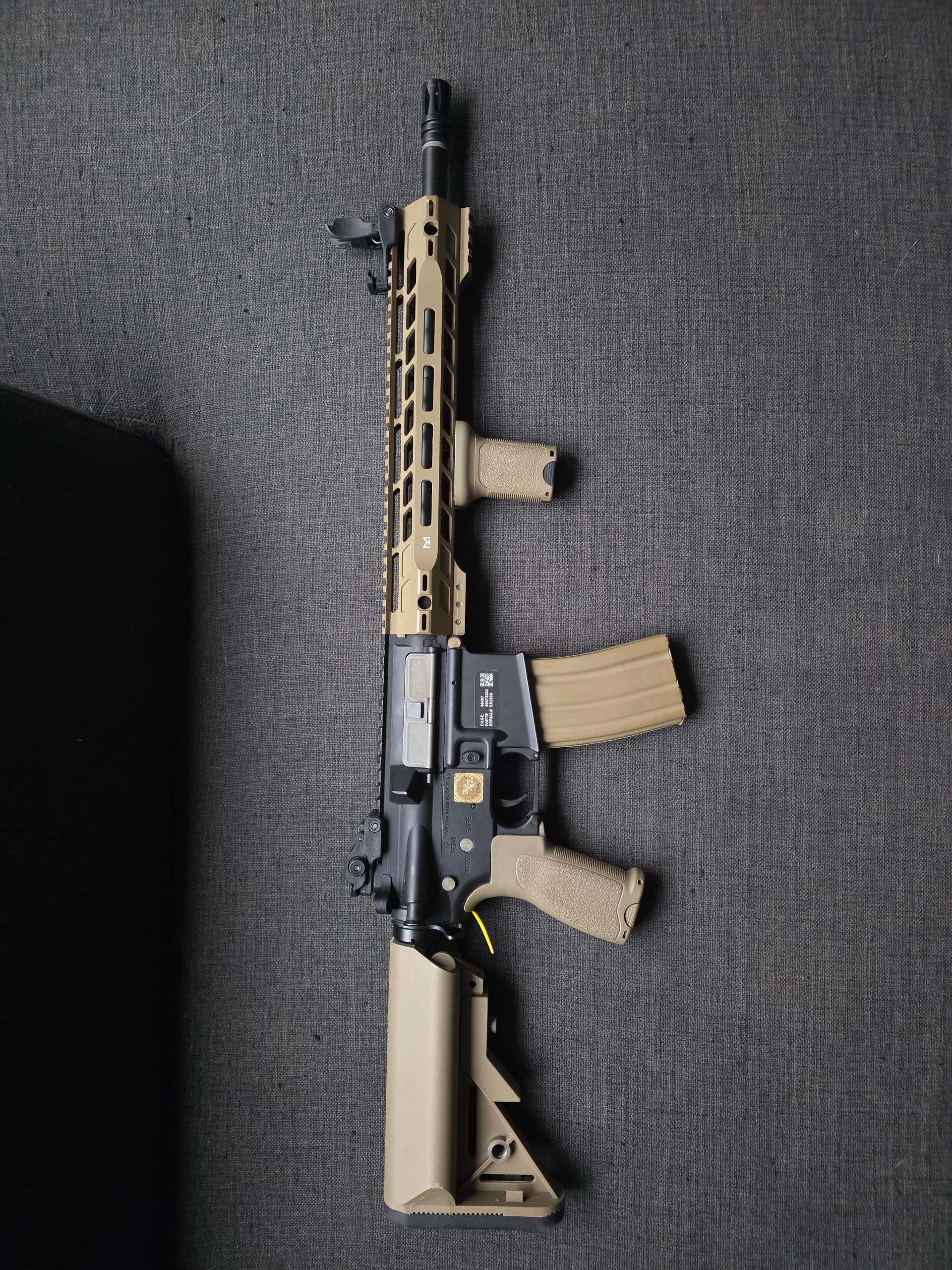 Specna Arms SA-E14 EDGE Airsoft Replica – Compleet Set – Tan/Zwart