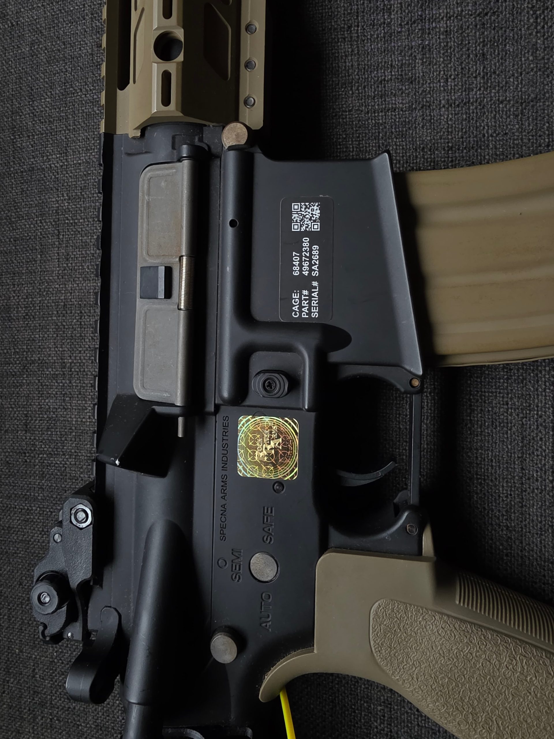 Specna Arms SA-E14 EDGE Airsoft Replica – Compleet Set – Tan/Zwart