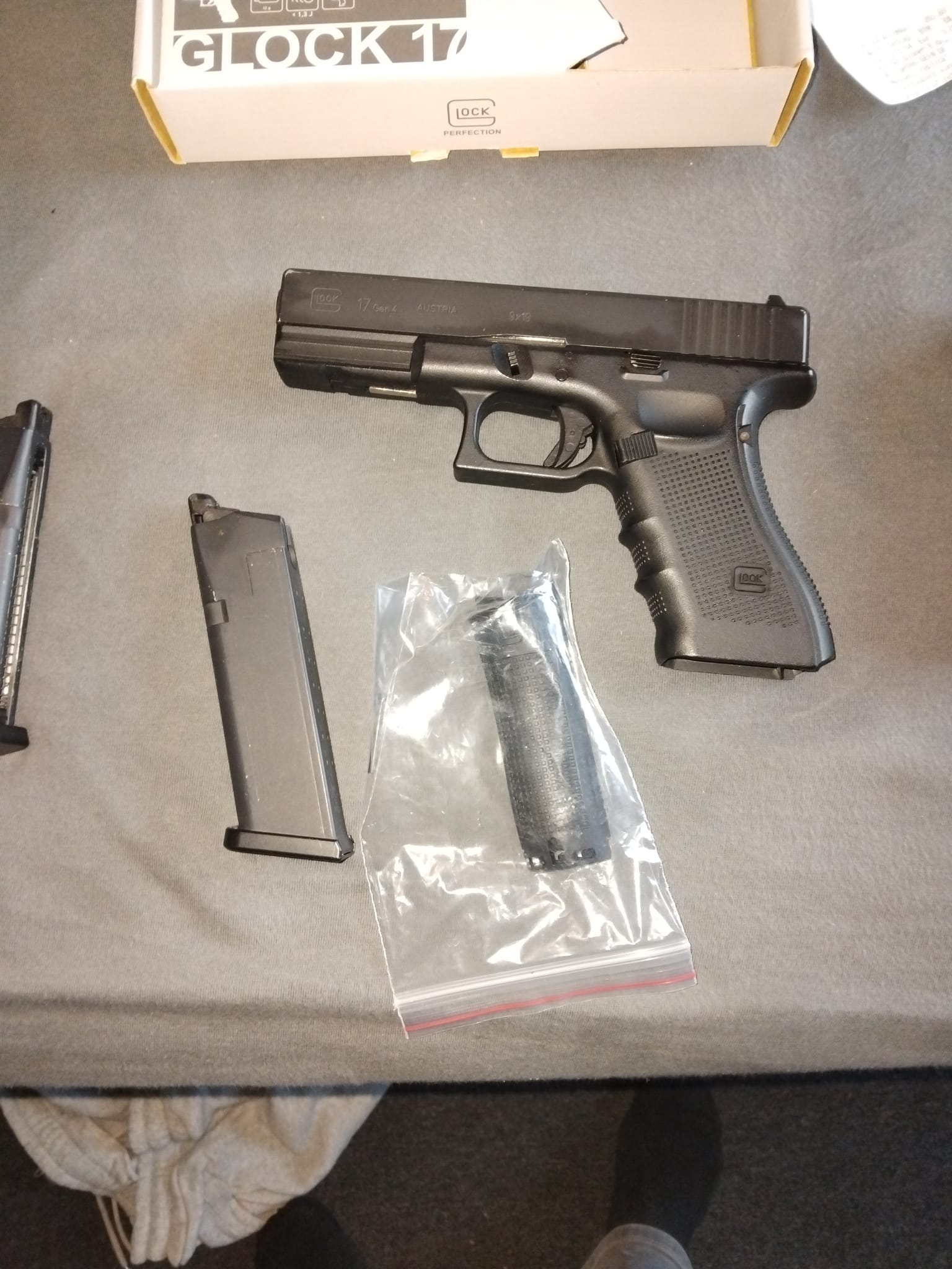 Glock17 Gen4 op co2 patroon. en extra.