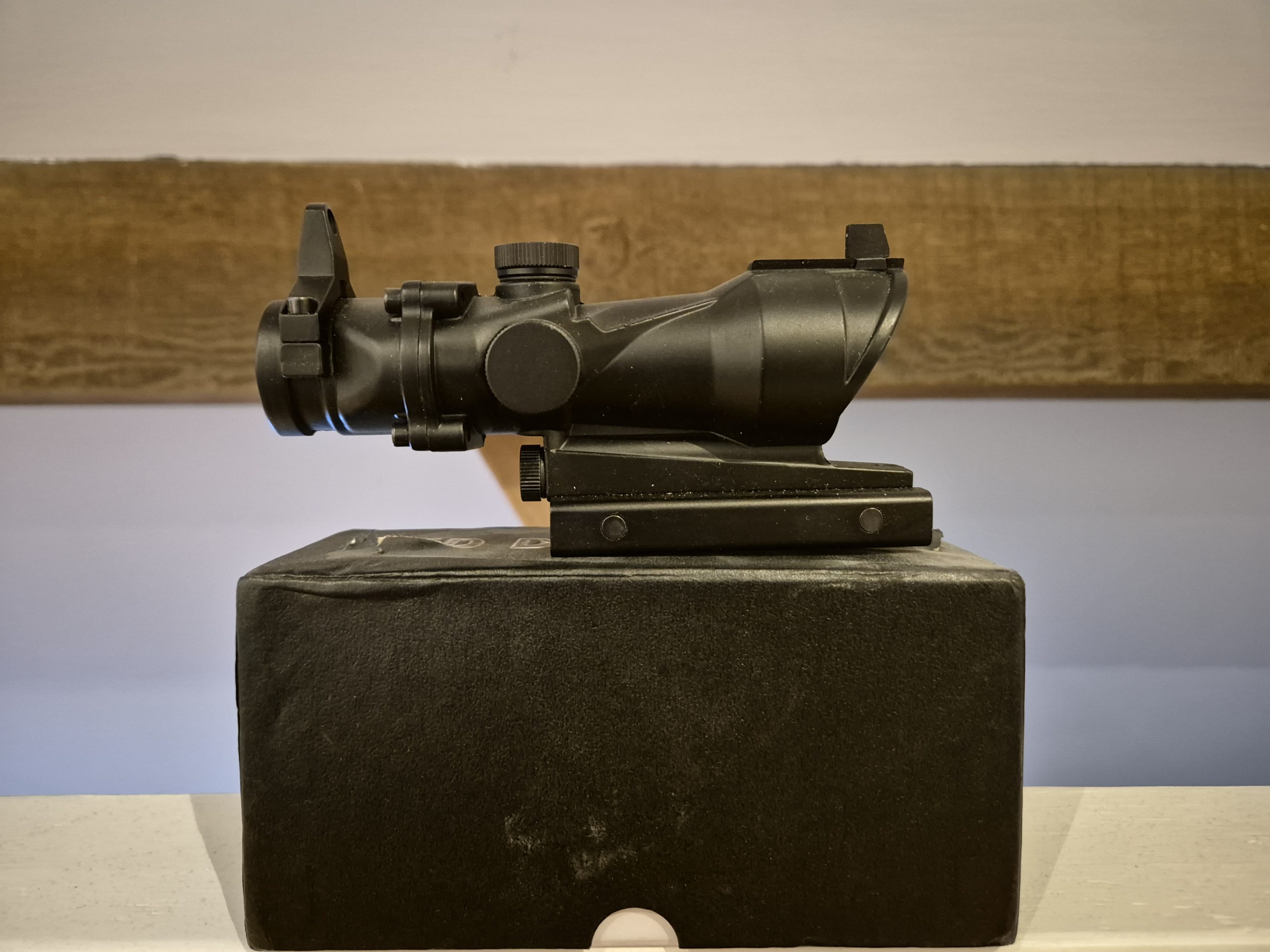 Trijicon ACOG 1X32 Red Dot Sight