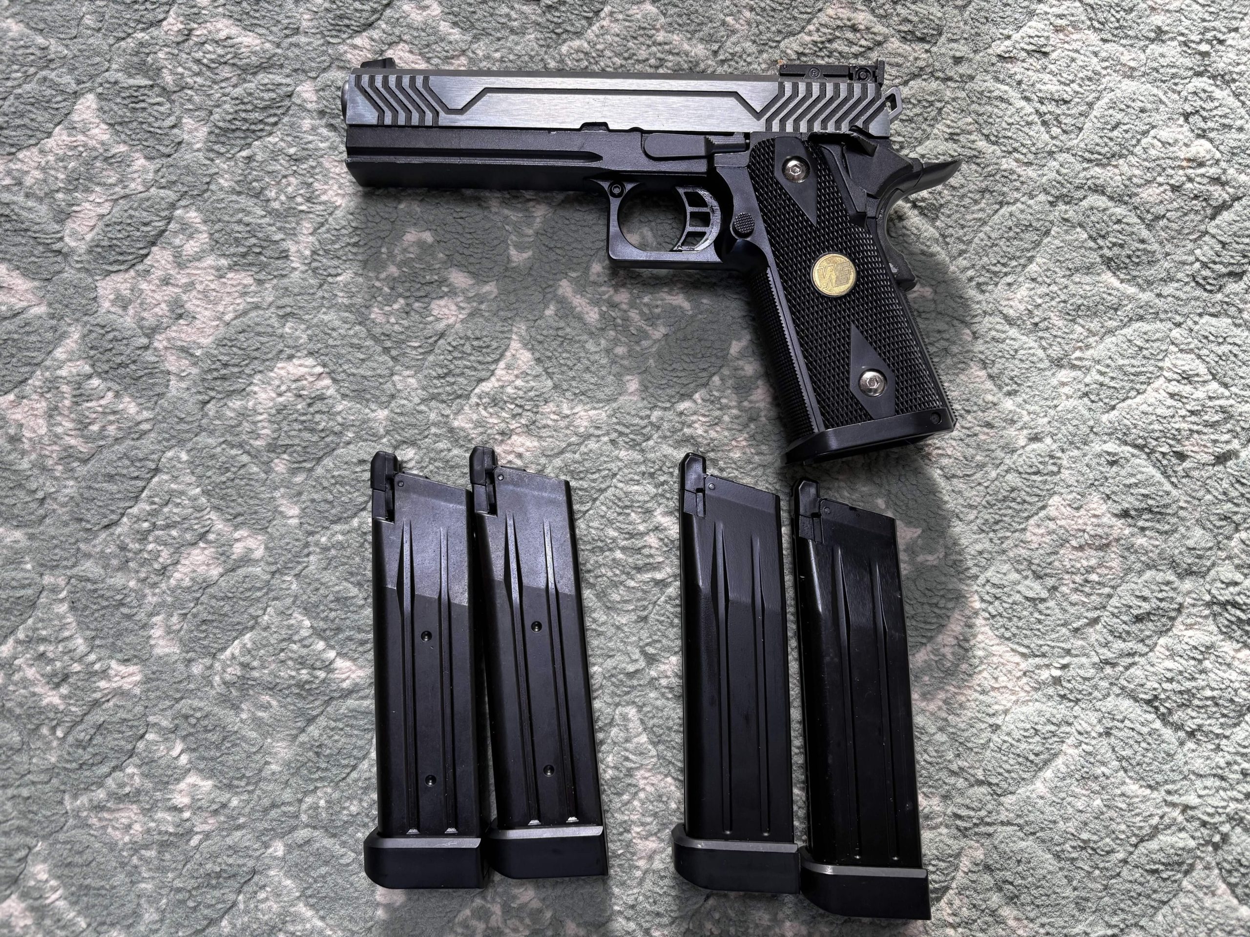 WE Hi-Capa 5.1 replica incl 4 magazijnen