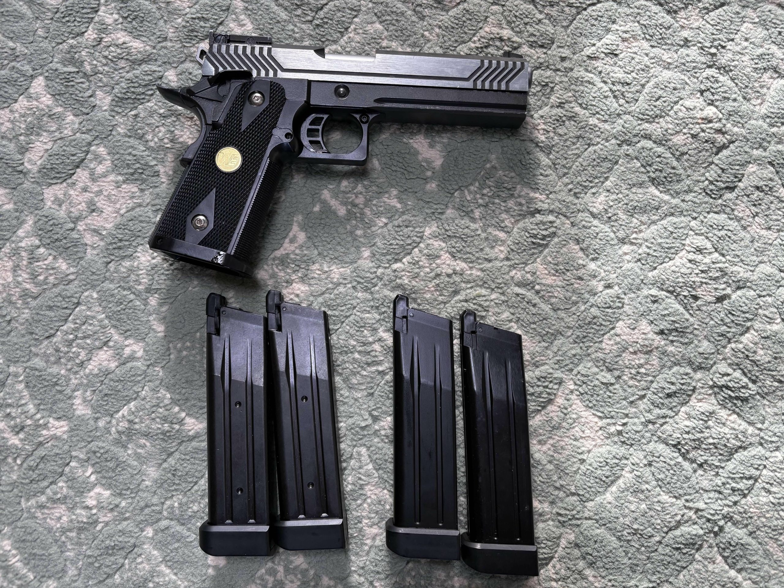 WE Hi-Capa 5.1 replica incl 4 magazijnen