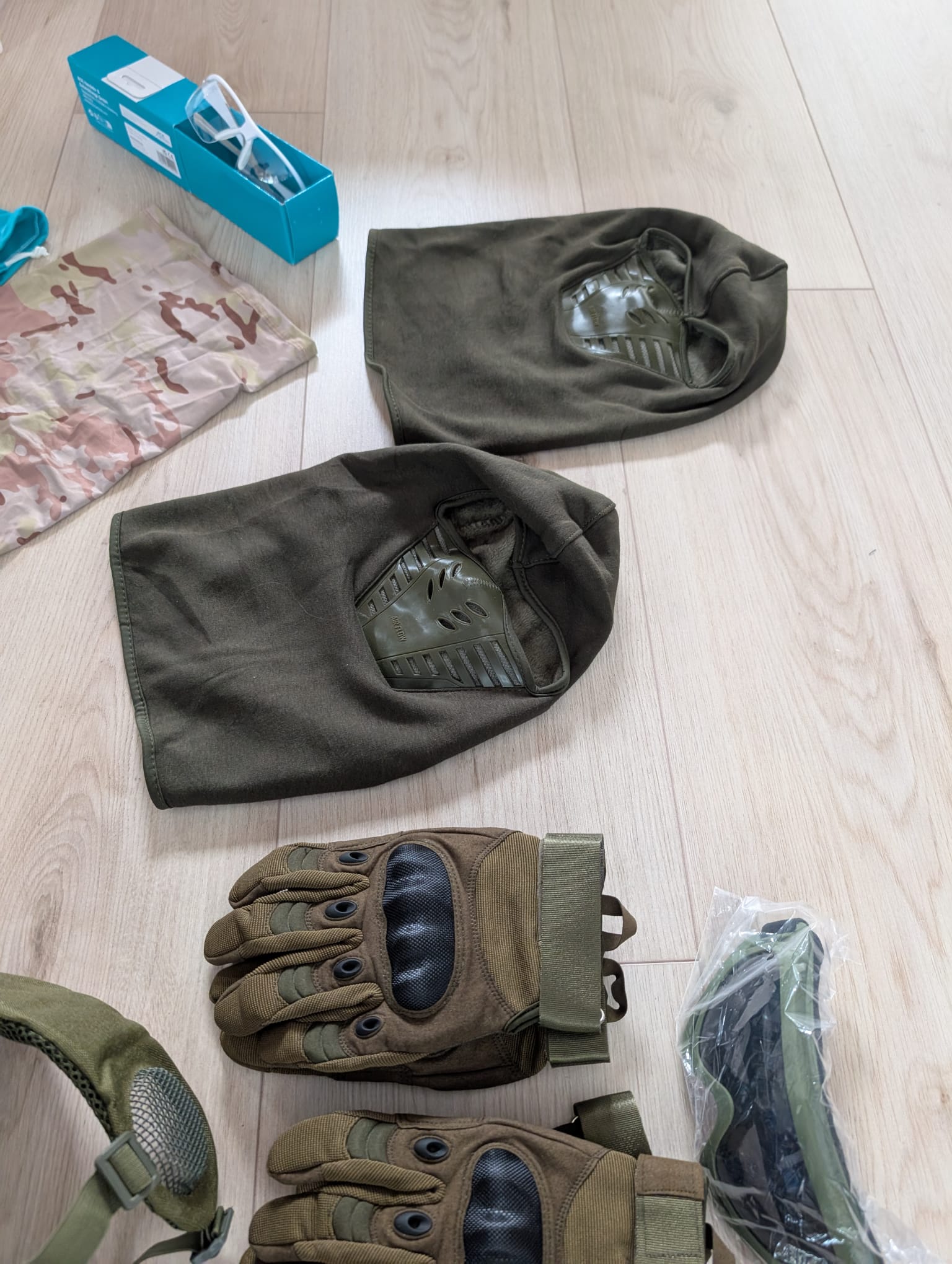 Bescherming brillen balaclava handbschoenen maat L 2x etc zie fotos NIEUW Ongedragen