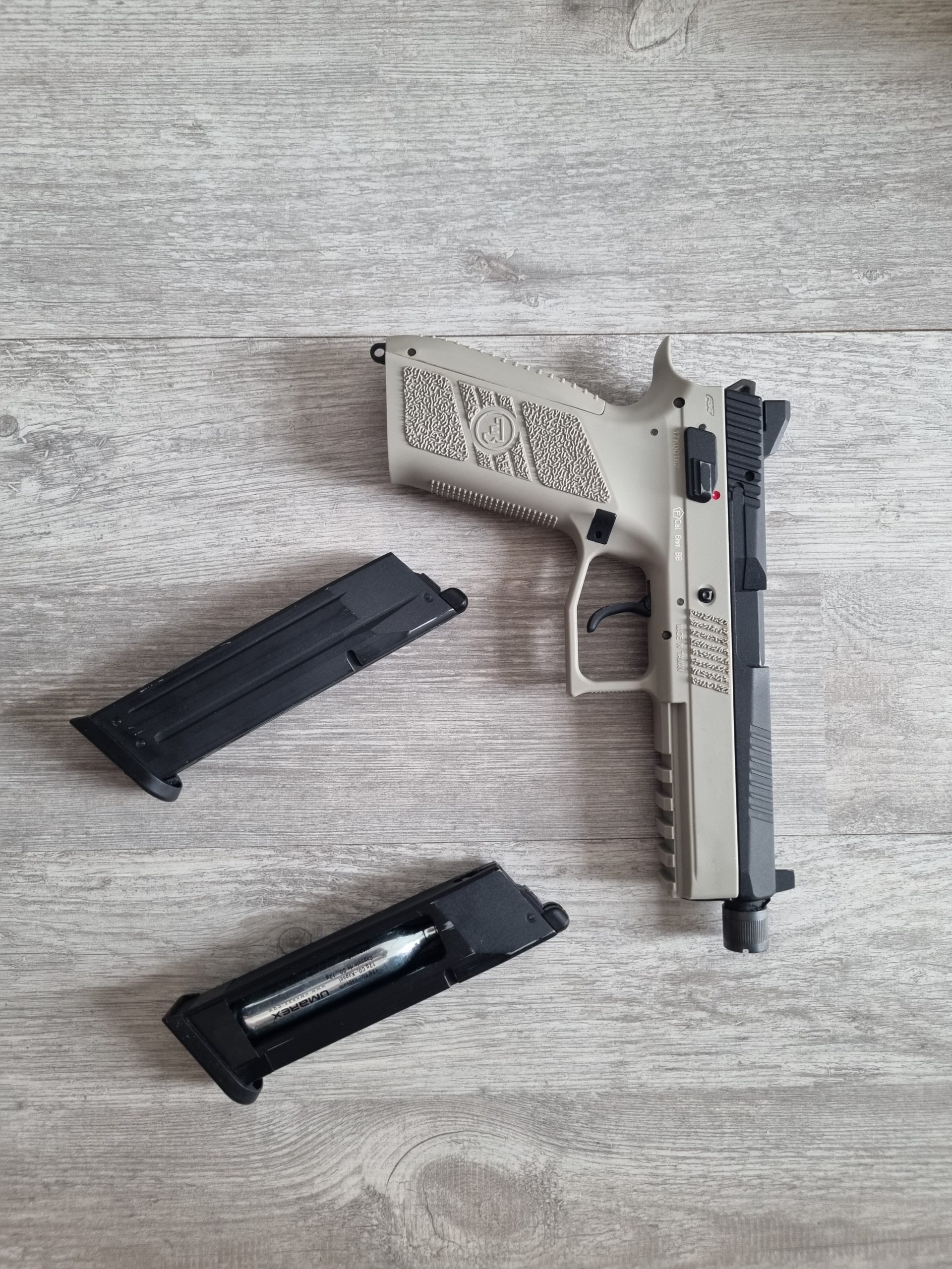 Zeer weinig gebruikte ASG CZ P-09 in urban grey.