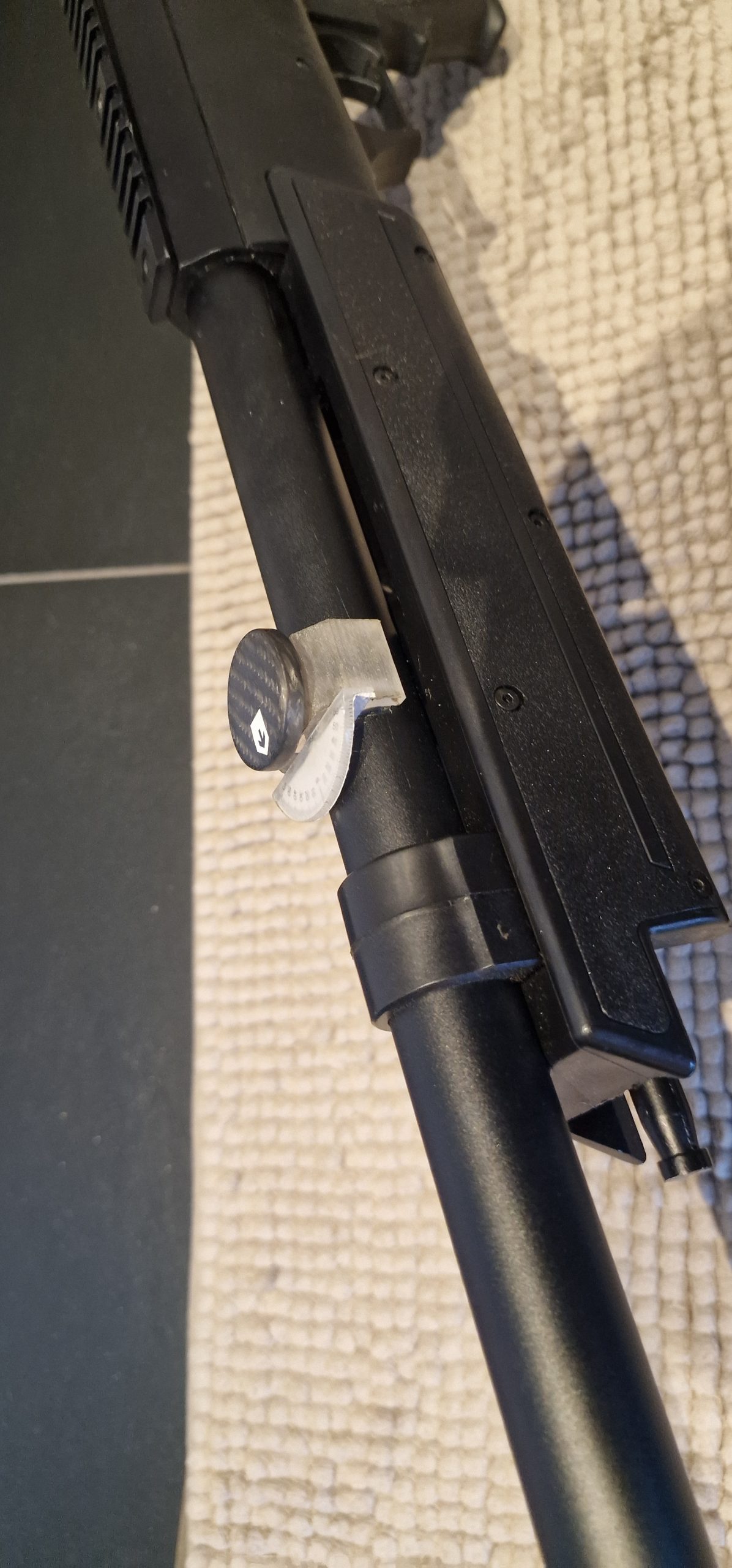 Titel: Well MB06 Sniper Rifle (Zwart) – Gemodificeerde Hop-Up