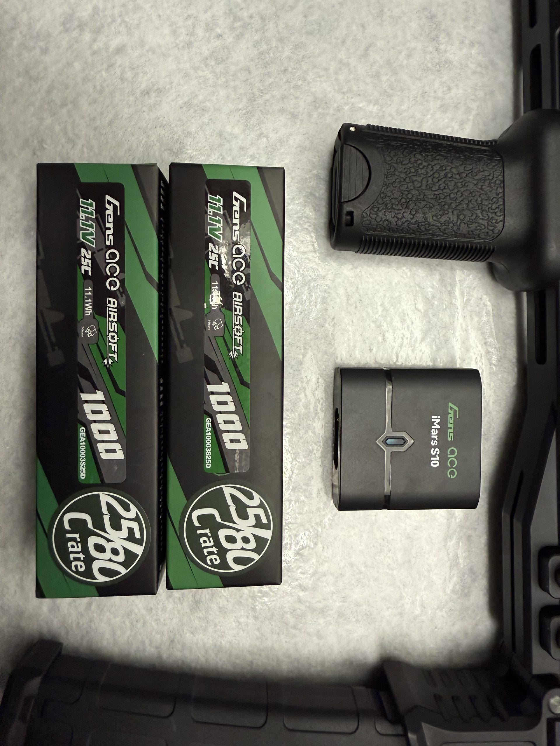 Nieuwe zion arms aeg met accu,s oplader en 4 magazijnen