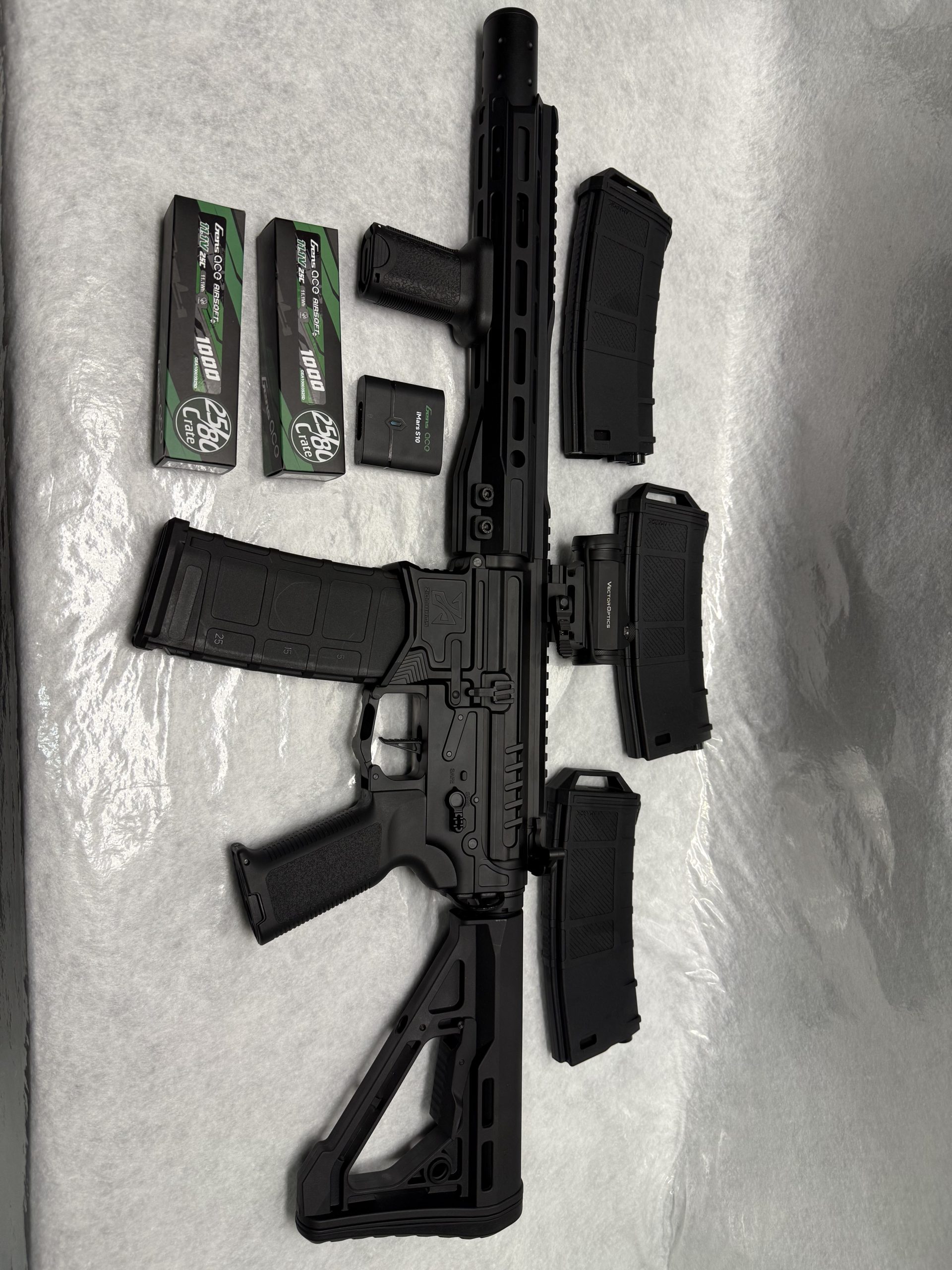 Nieuwe zion arms aeg met accu,s oplader en 4 magazijnen