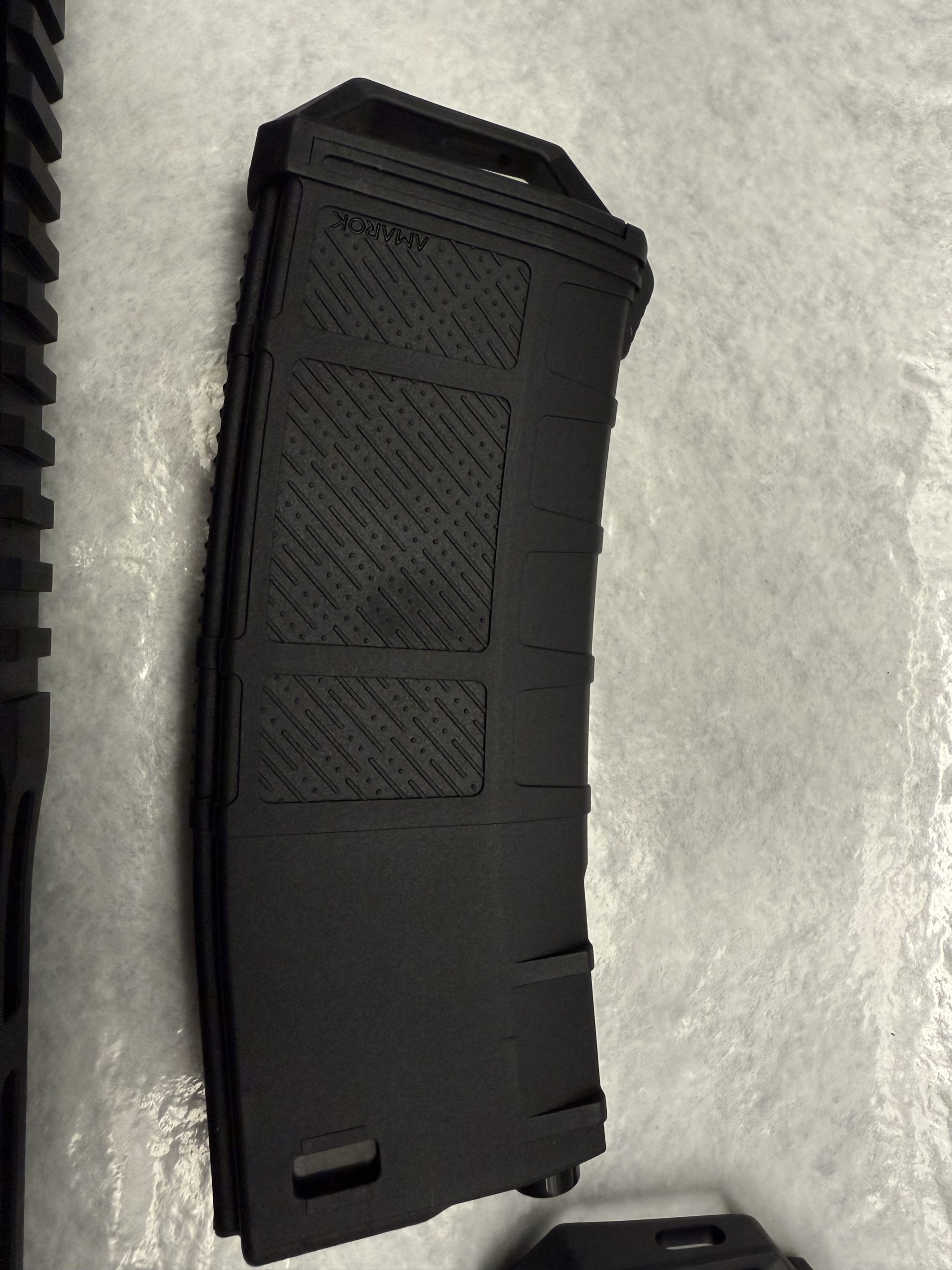 Nieuwe zion arms aeg met accu,s oplader en 4 magazijnen