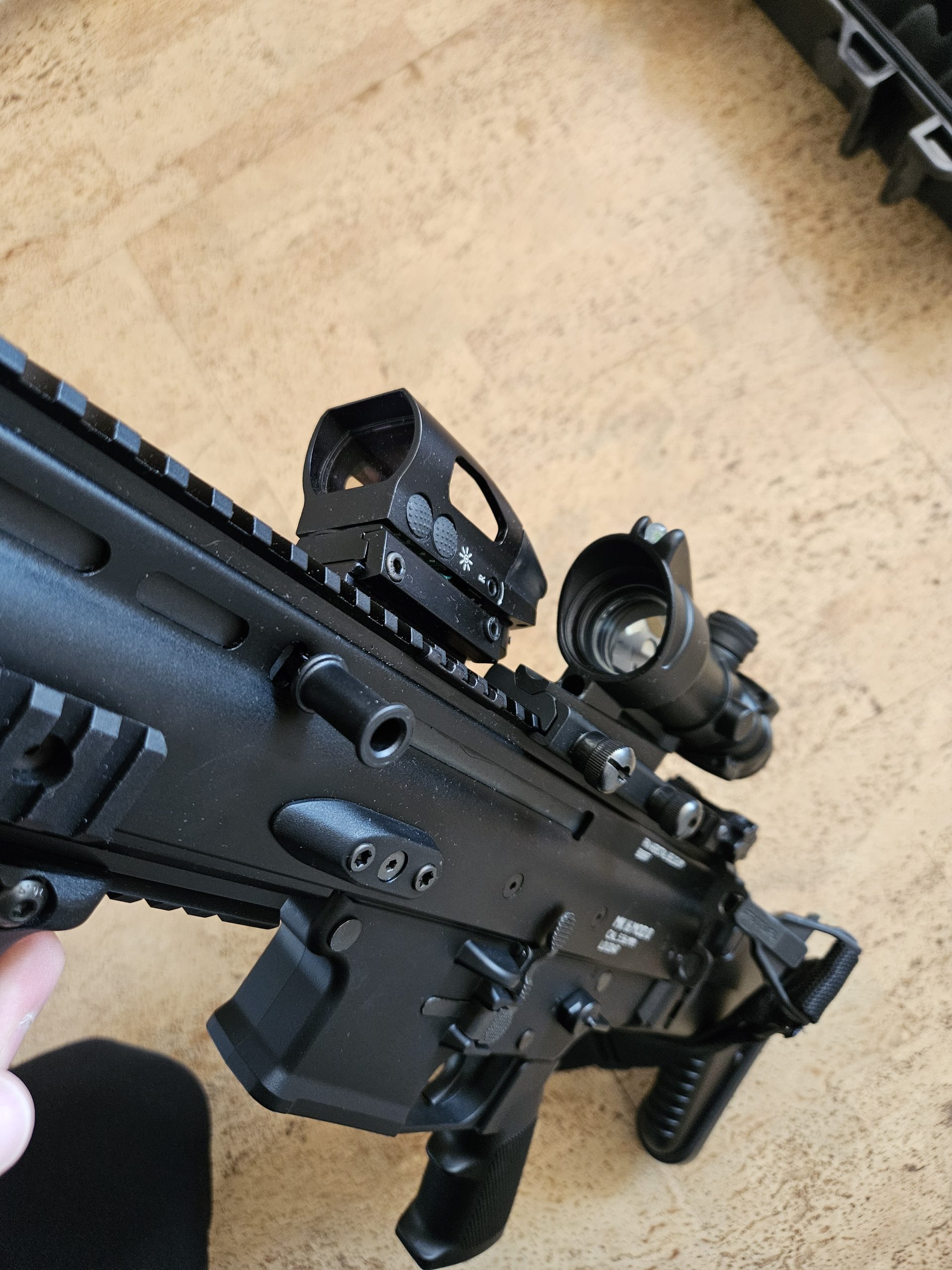 Tokyo Marui Scar L black