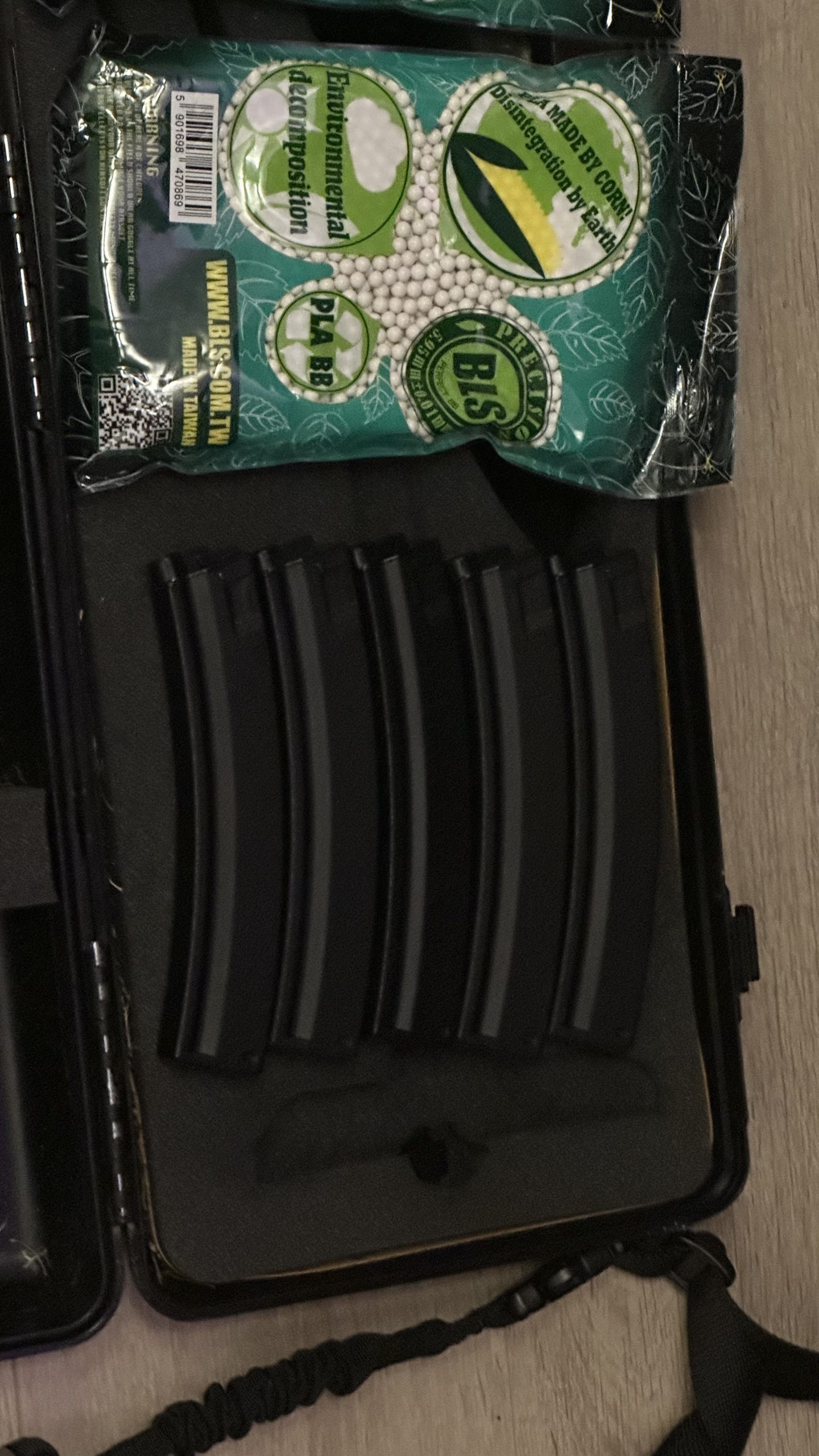 CYMA MP5A5 + Accessories