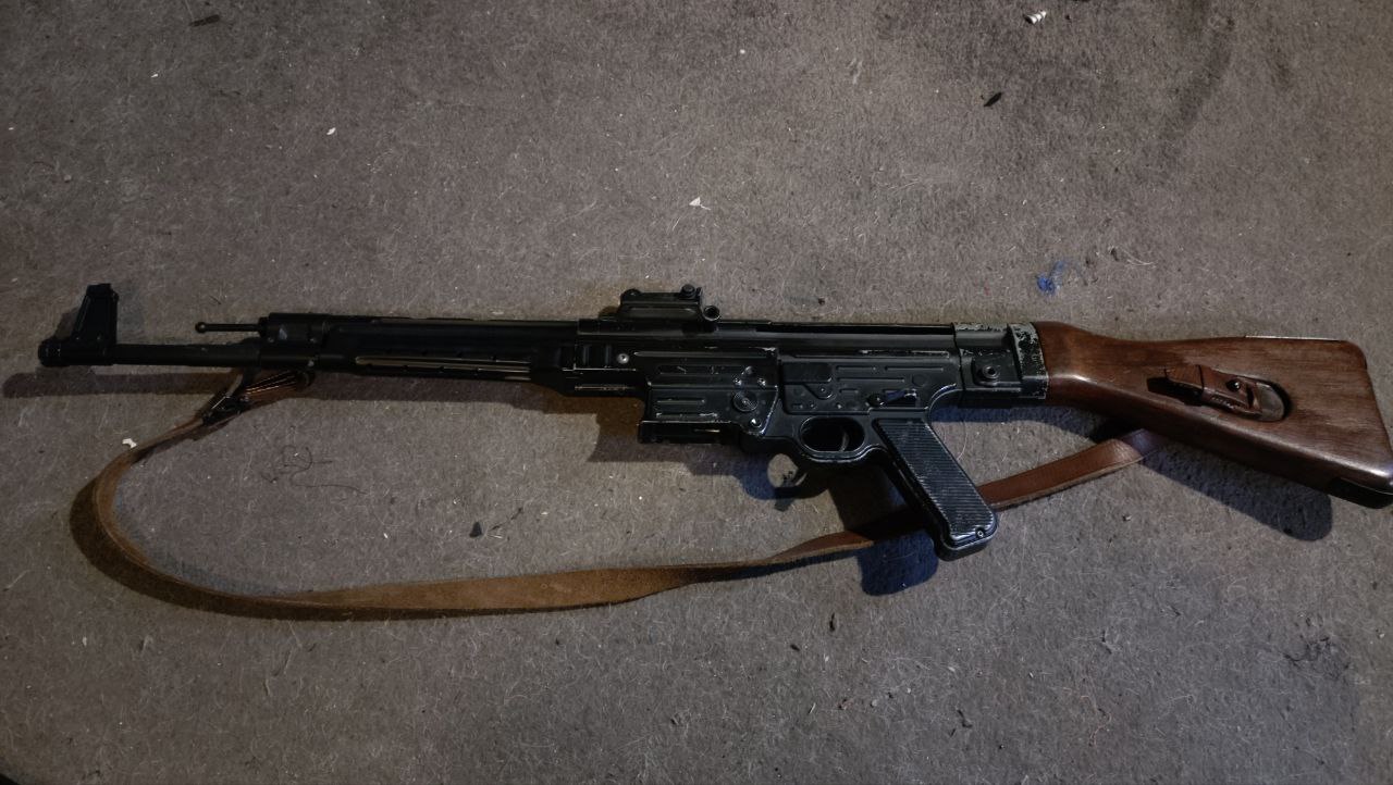 Te Koop: StG 44, M3 Greese Gun en Luger P08 replica’s