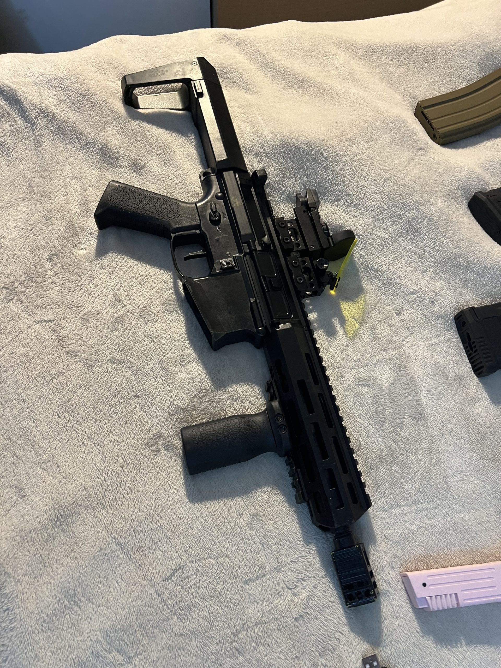 Airsoft replica en assesories bieden mag