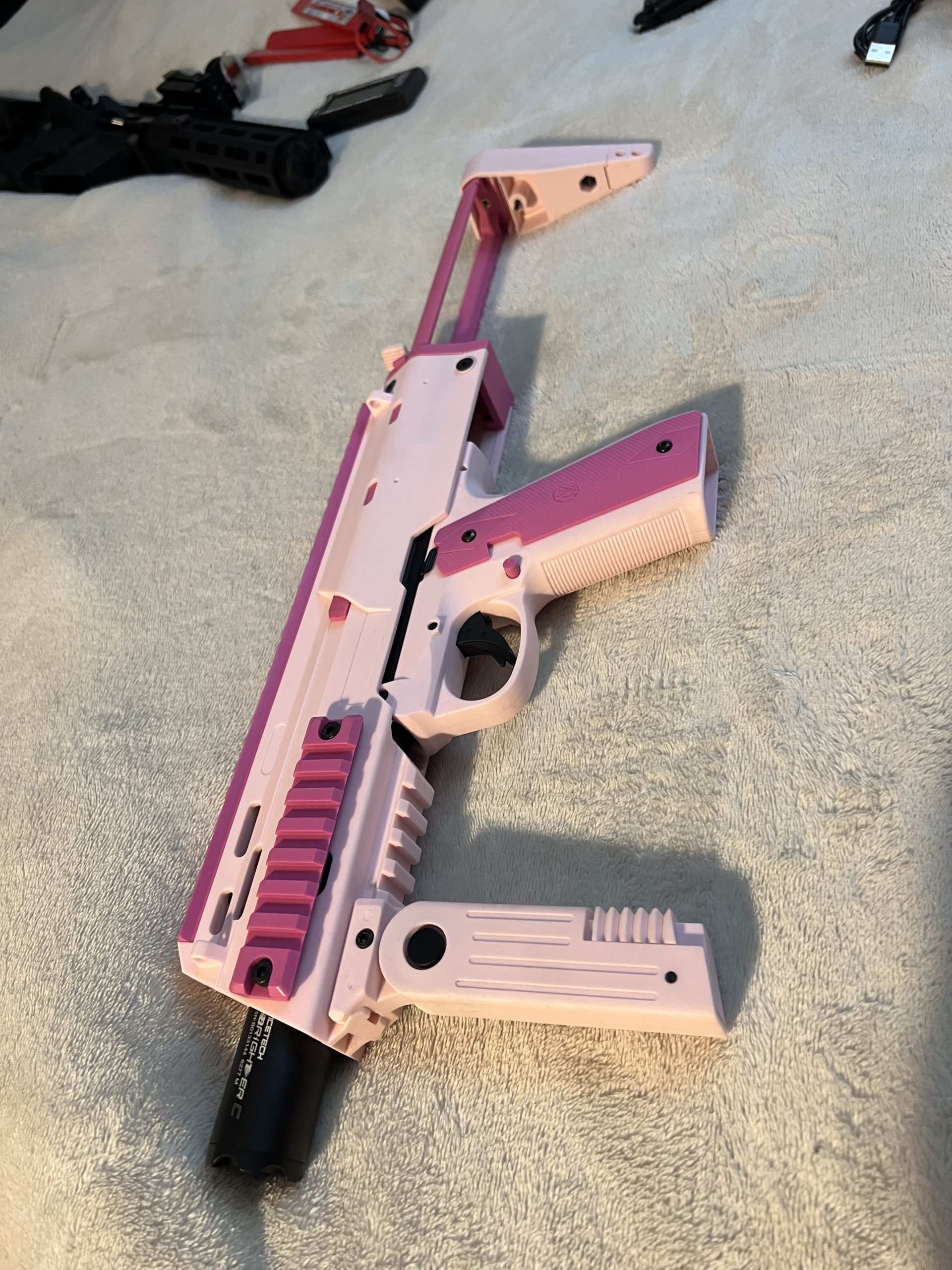 Airsoft replica en assesories bieden mag