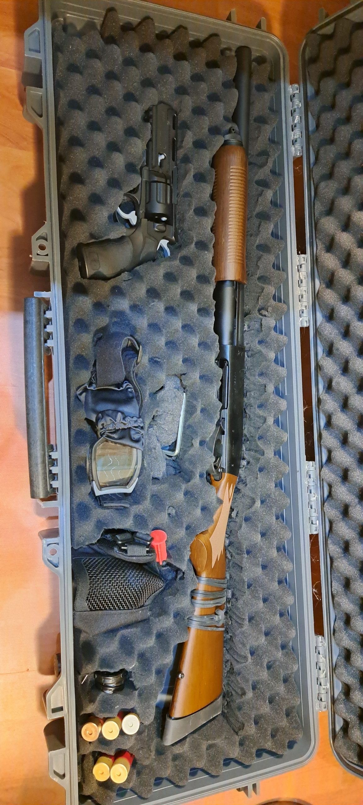 M870 Tactical Shotgun | Gas | Tokyo Marui & H8R | Revolver | CO2 | Zwart | Elite Force Beginners set
