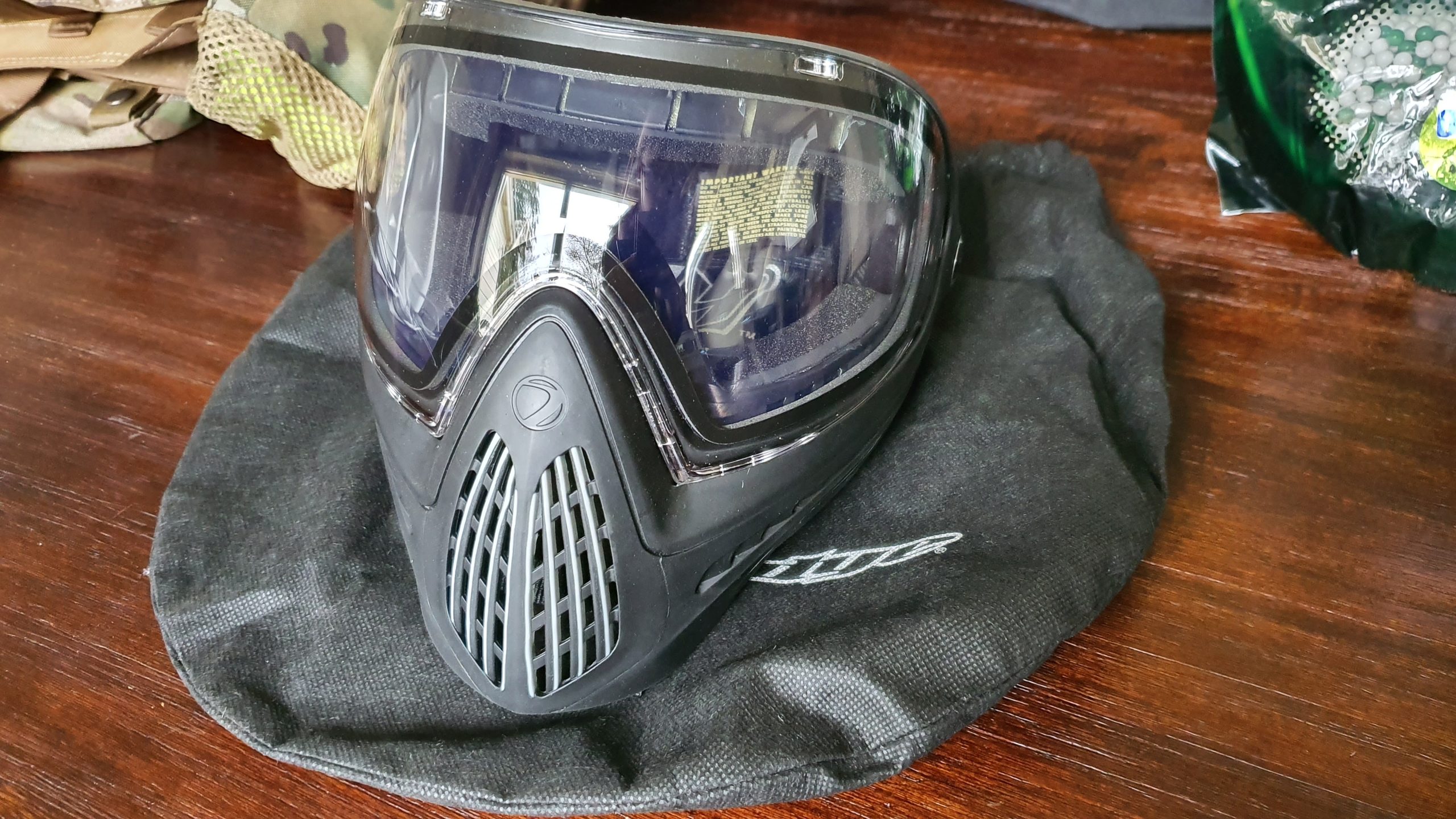 AEG Amoeba am-013 met kleding, dye masker en accessoires