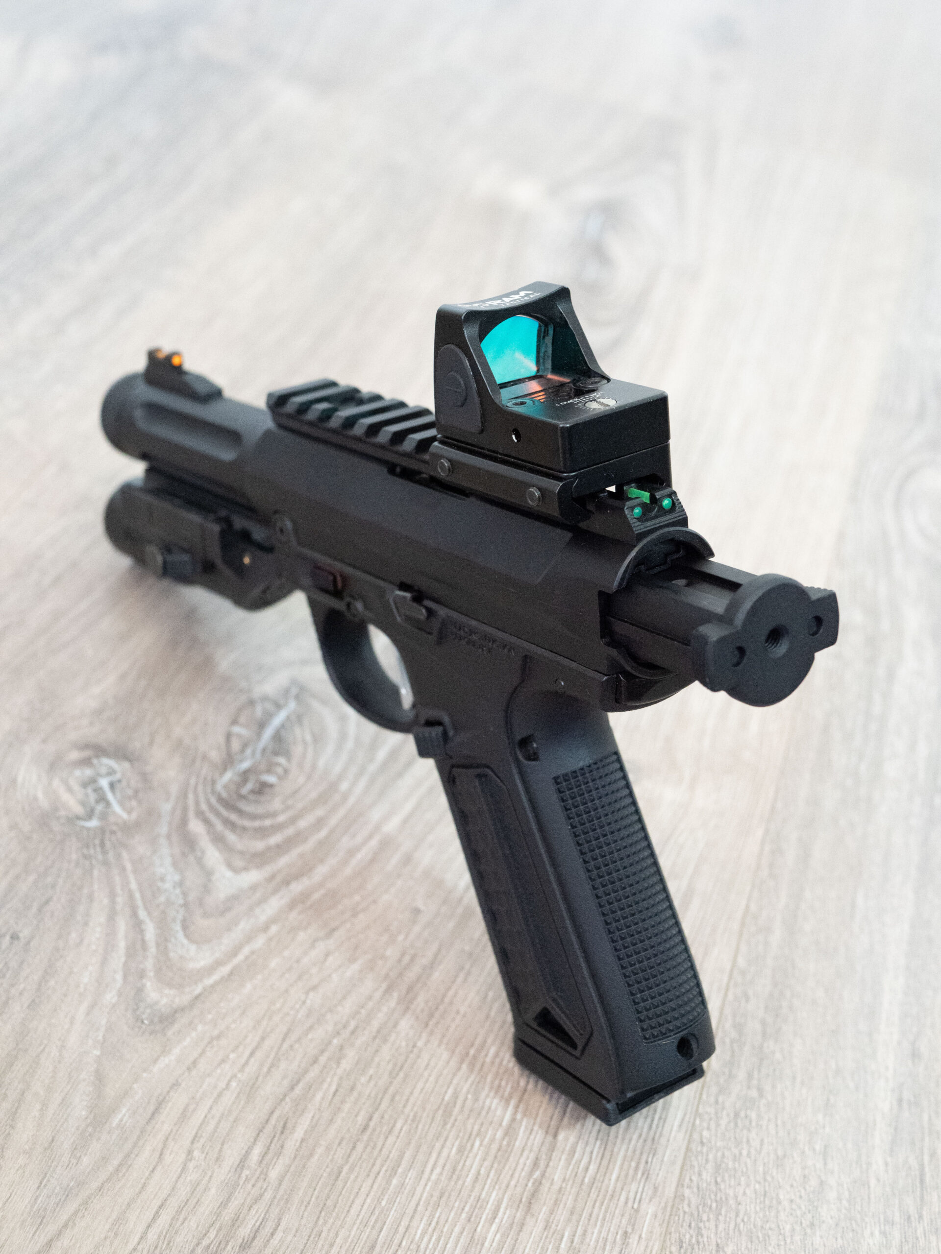 AAP-01 Custom Build + Upgrades + Extra Magazines