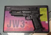 UNIEK: TTI JW3 Combat Master AEP – Custom Barrel (Tracer Ready) & Red Dot – Gloednieuw