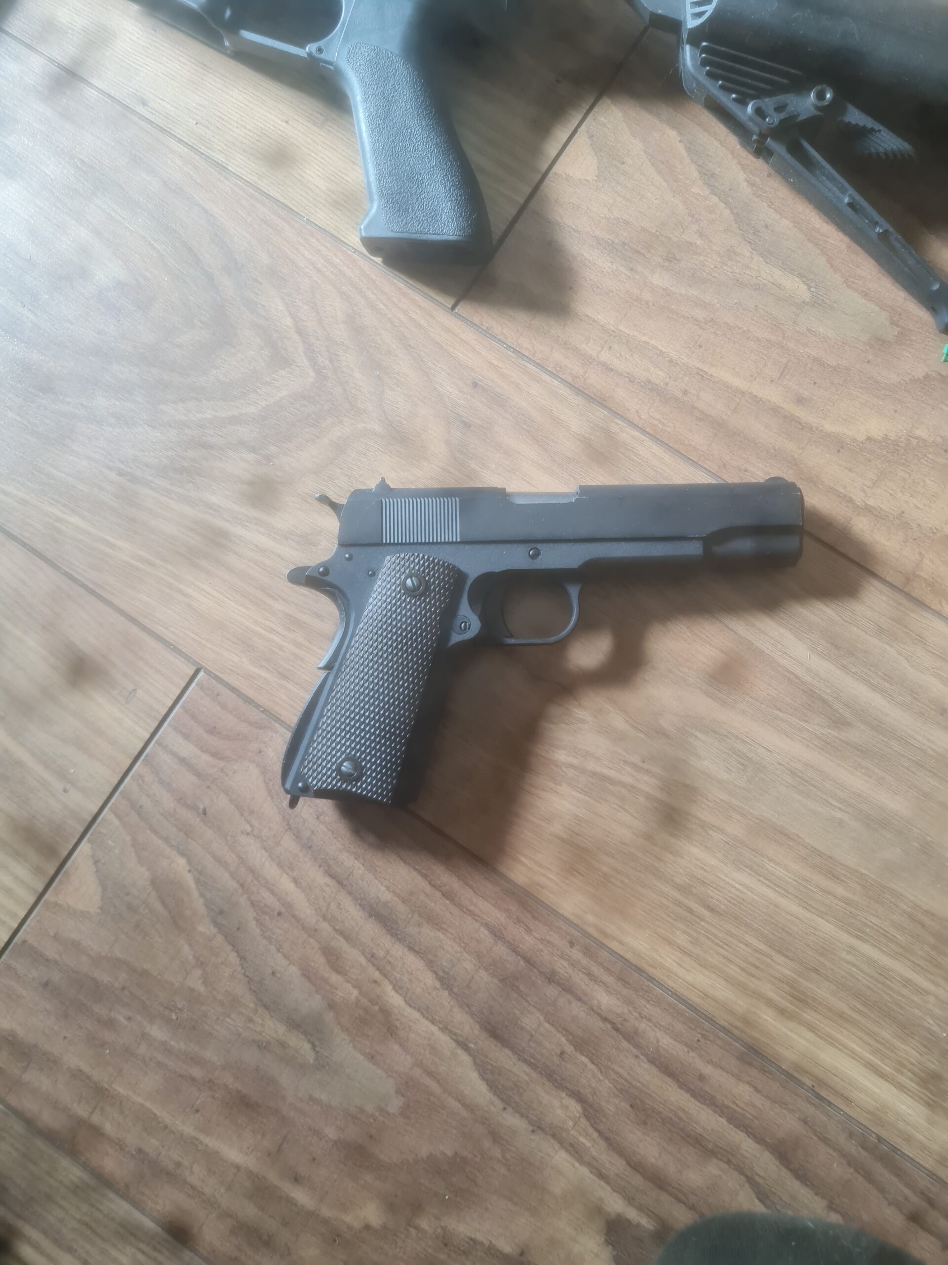 Te koop meerdere airsoft replicas