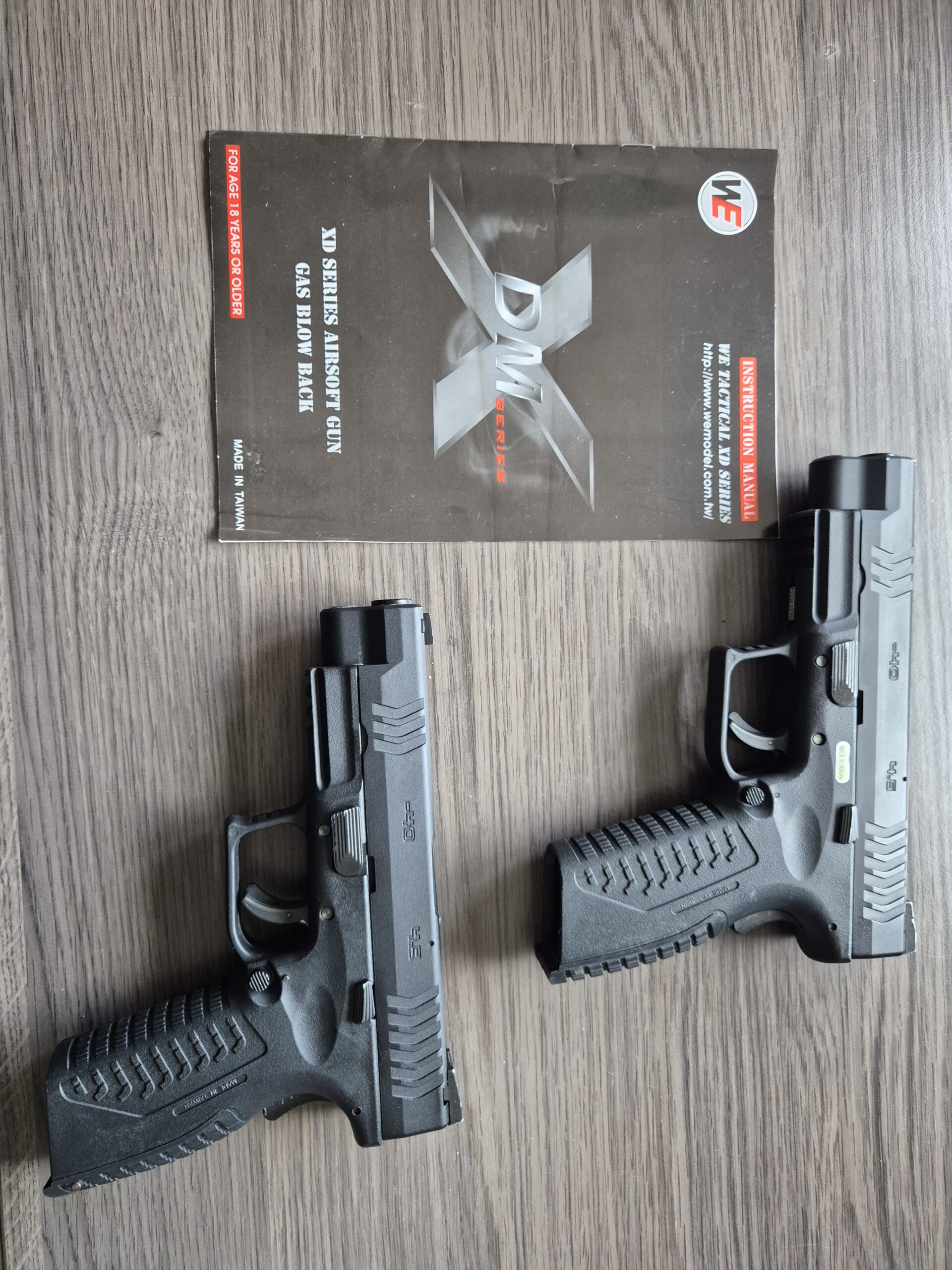 TE KOOP: 13x WE Tactical XD Gas Blow Back Airsoft Pistolen + Hardcase