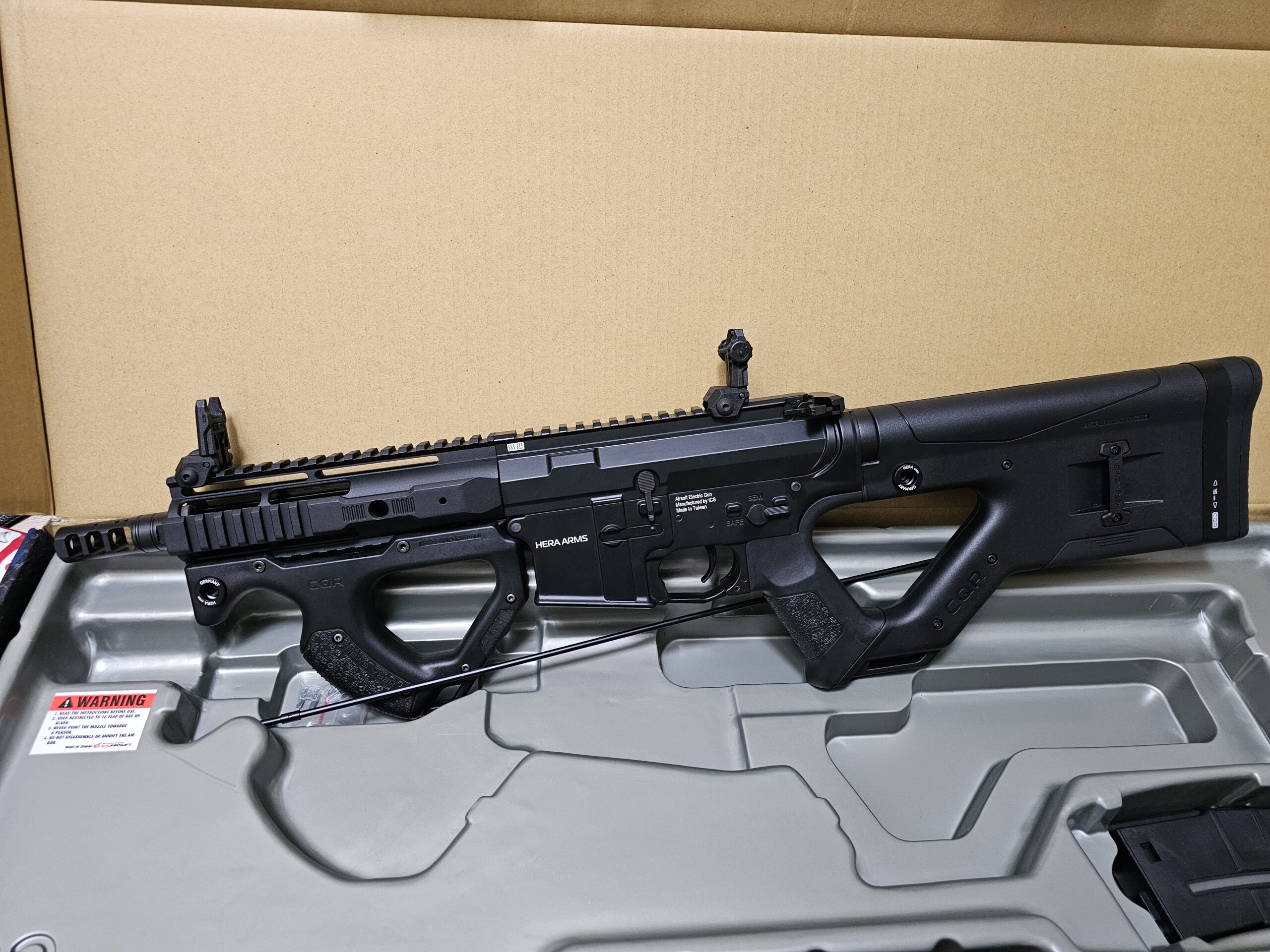HERA Arms CQR Rifle BRAND NEW + 2 extra magazines