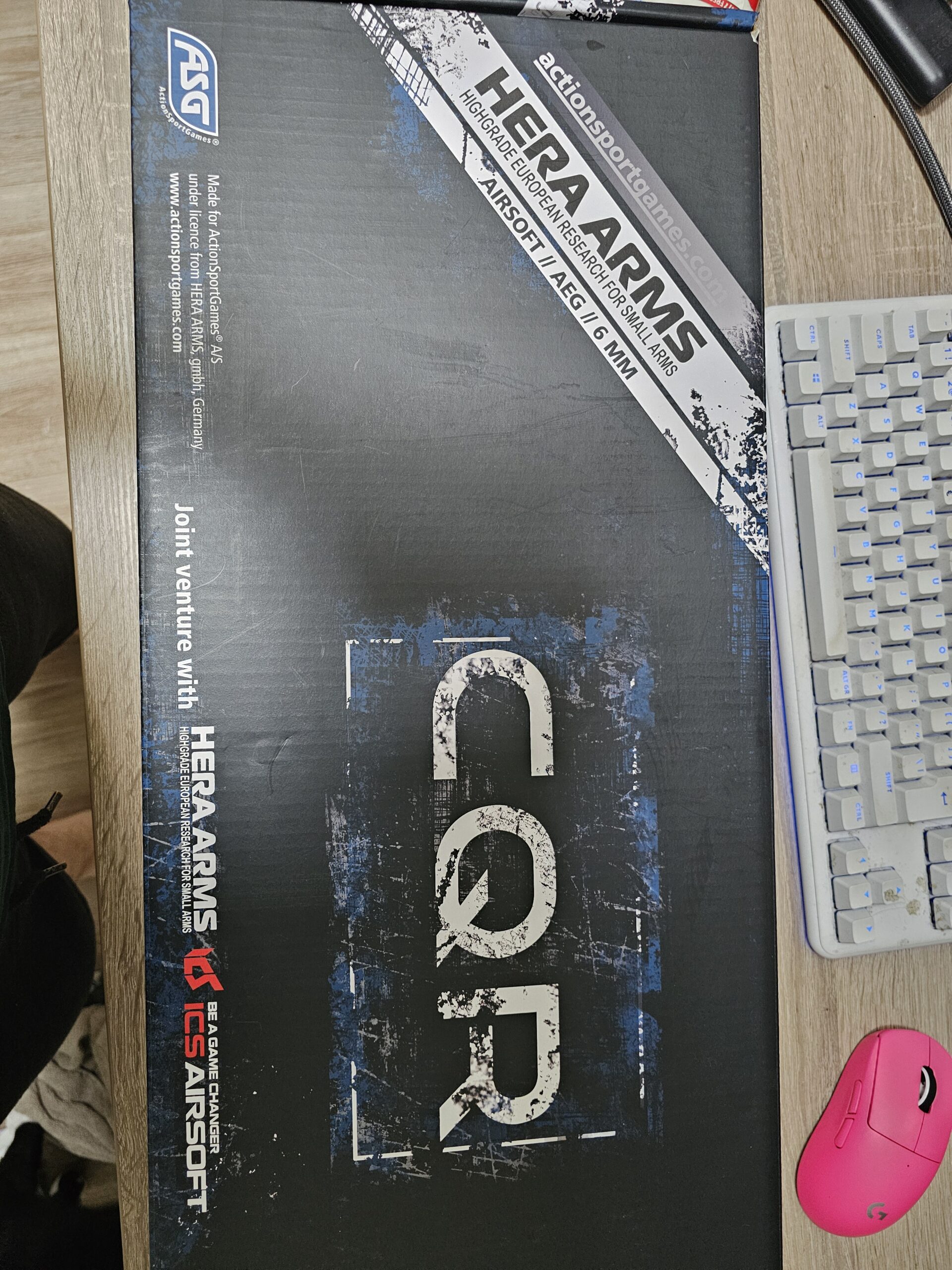 HERA Arms CQR Rifle BRAND NEW + 2 extra magazines