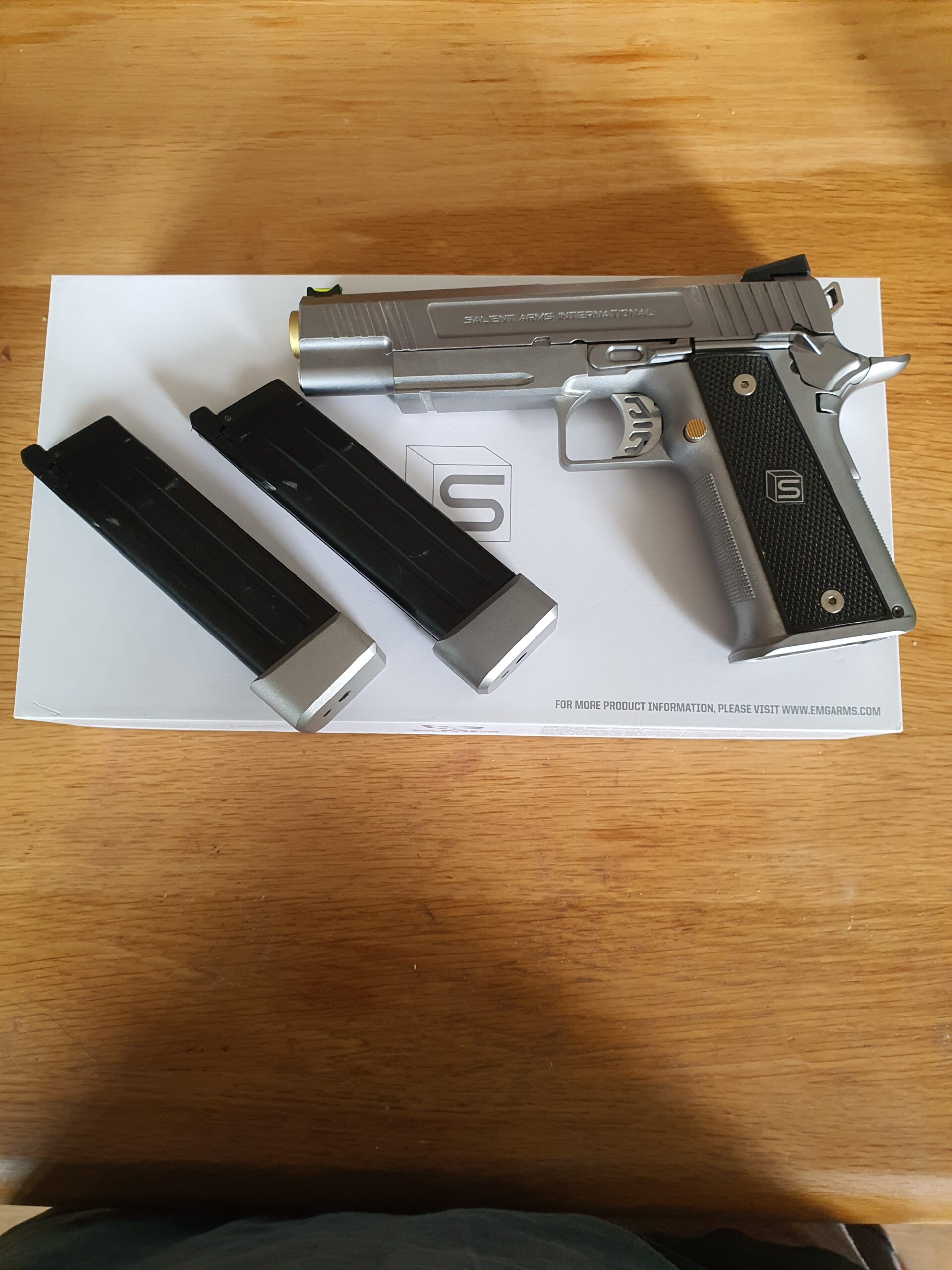 Te koop EMG Salient 2011 DS 5.1 High Capa upgraded