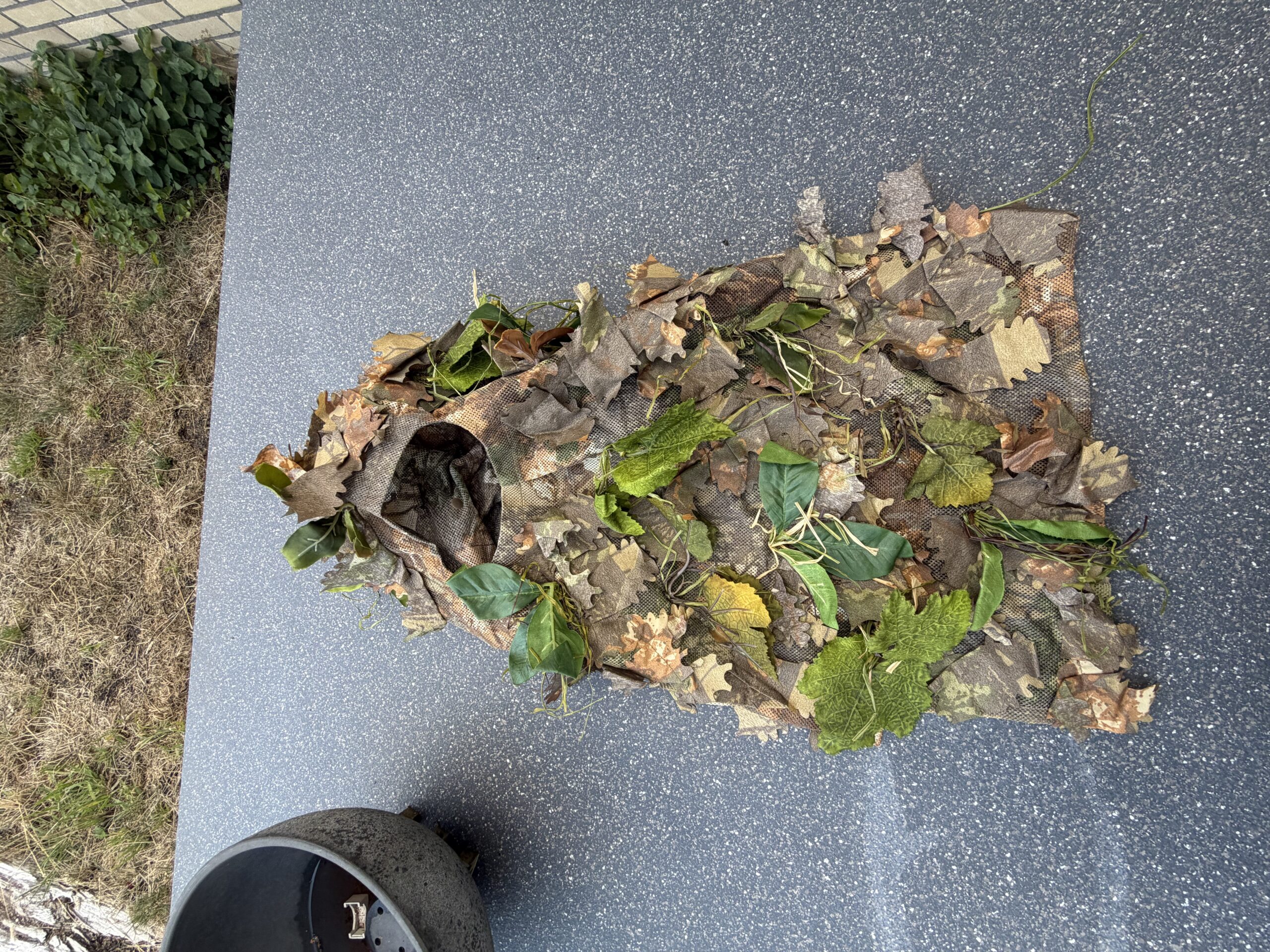 Airsoft Ghillie Suit (M) Kicking Mustang Concealment System