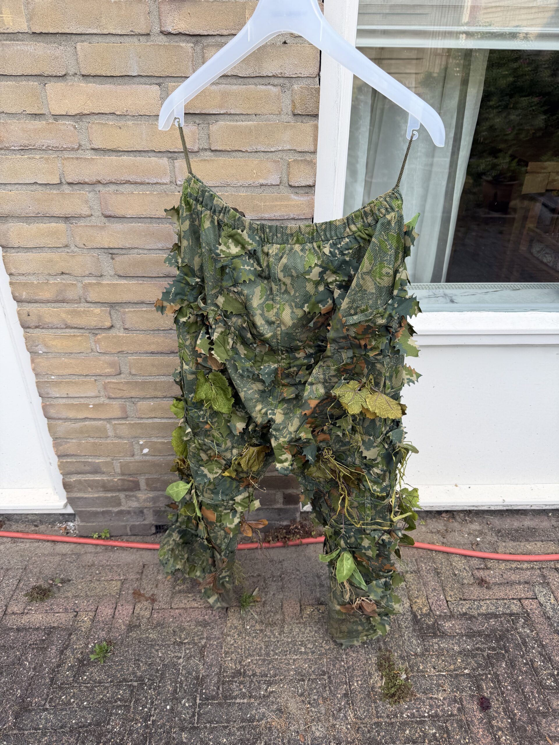 Airsoft Ghillie Suit (M) Kicking Mustang Concealment System