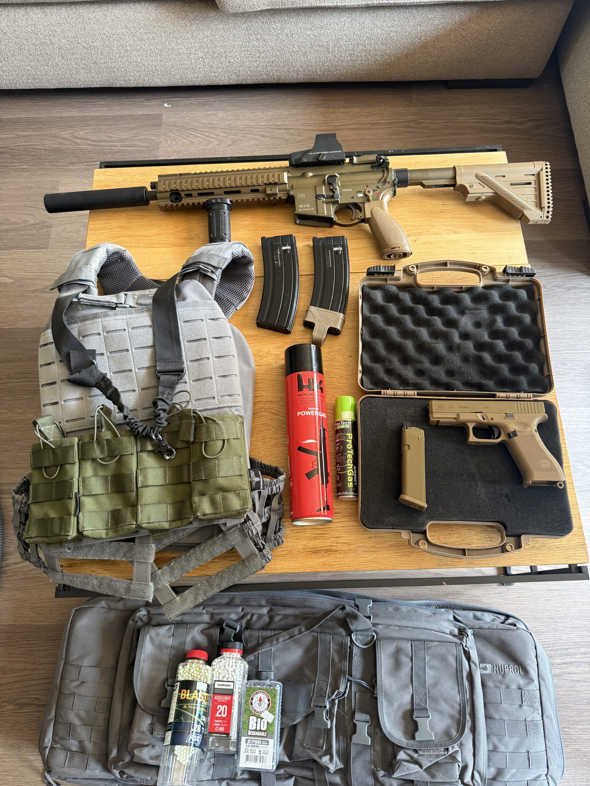 HK416 GBB + Glock 19x GBB + accessories