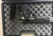 SOCOM Punisher 1911 Airsoft Gas Blowback Pistol + extras