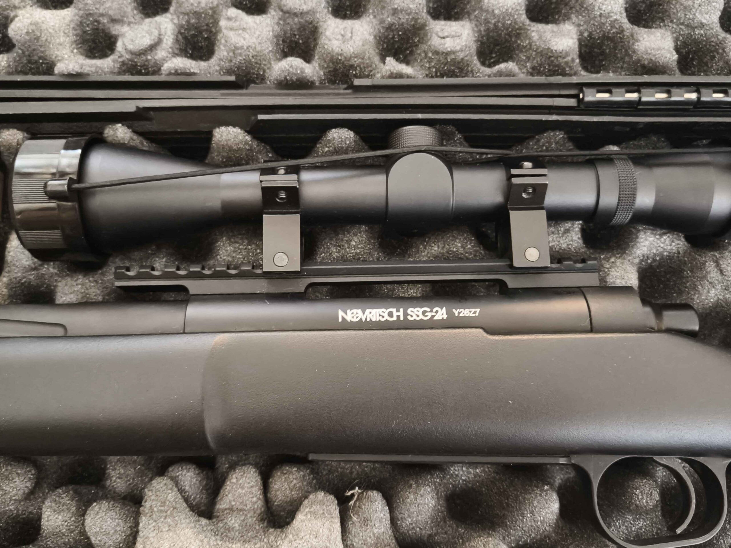 Te koop: Complete Novritsch SSG24 Airsoft Sniper Set – In absolute topstaat!