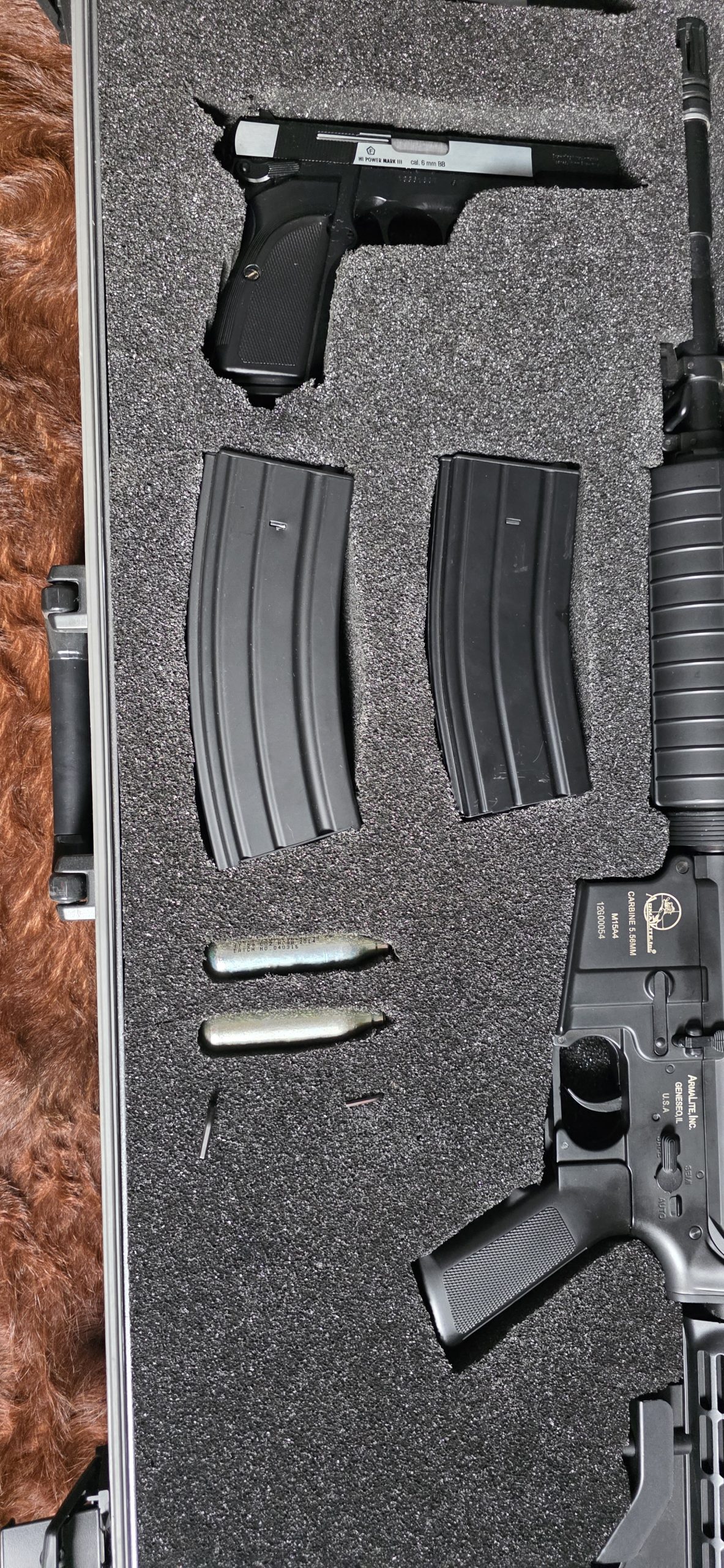 Te Koop M15A4 ArmaLite,Inc en twee stuks drowning hi power mark 3 op gas