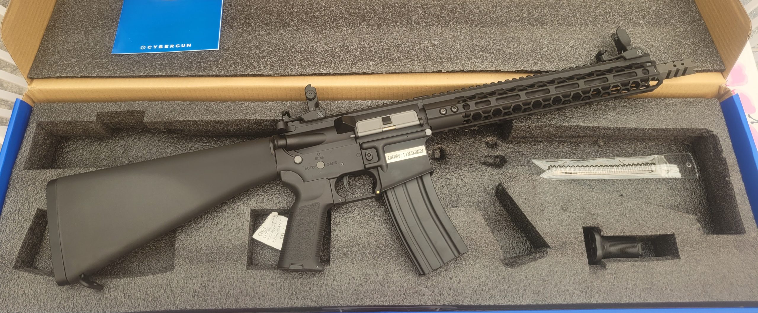 Cyma Cybergun M4 AEG NIEUW
