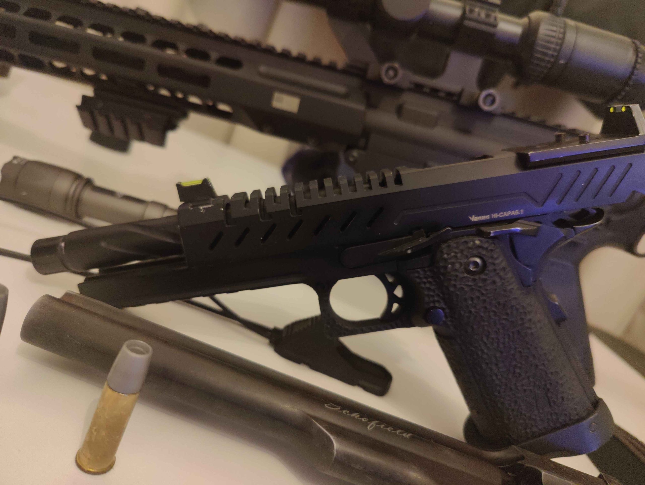 Volledige loadout te koop, 800 euro Barret Rec7 + vorsk hicappa +schofield 8″ revolver