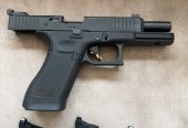 Upgraded GHK Glock 17 gen 5 + 3 houders (1x gas 2x CO2)
