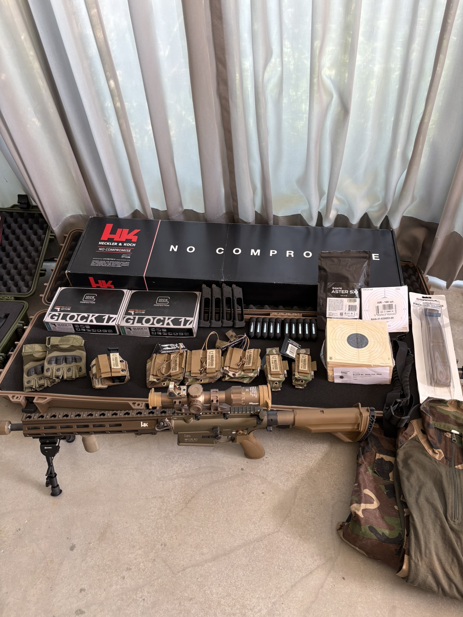 High end airsoft collectie, volledig geüpgradede M110 A1 DMR, ARP9 Gold Edition, Glocks en gear