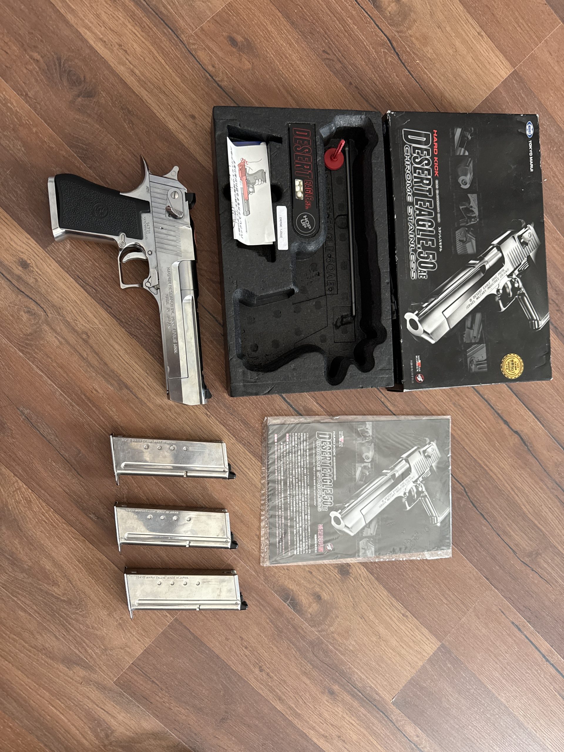 Tokyo Marui Dessert Eagle Hard Kick + 3 Magazine