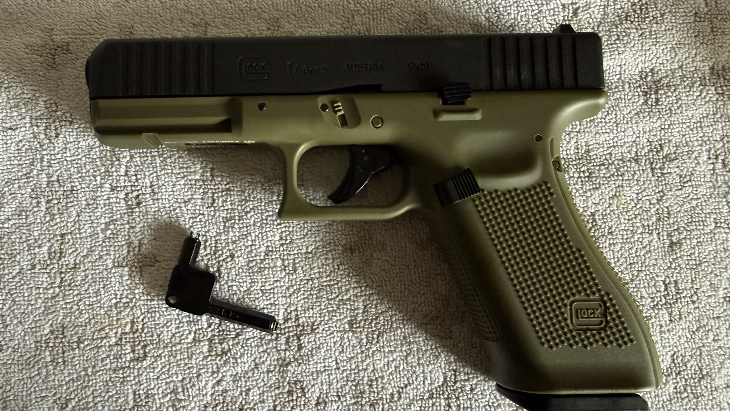 4 airsoftpistolen in 1 koop